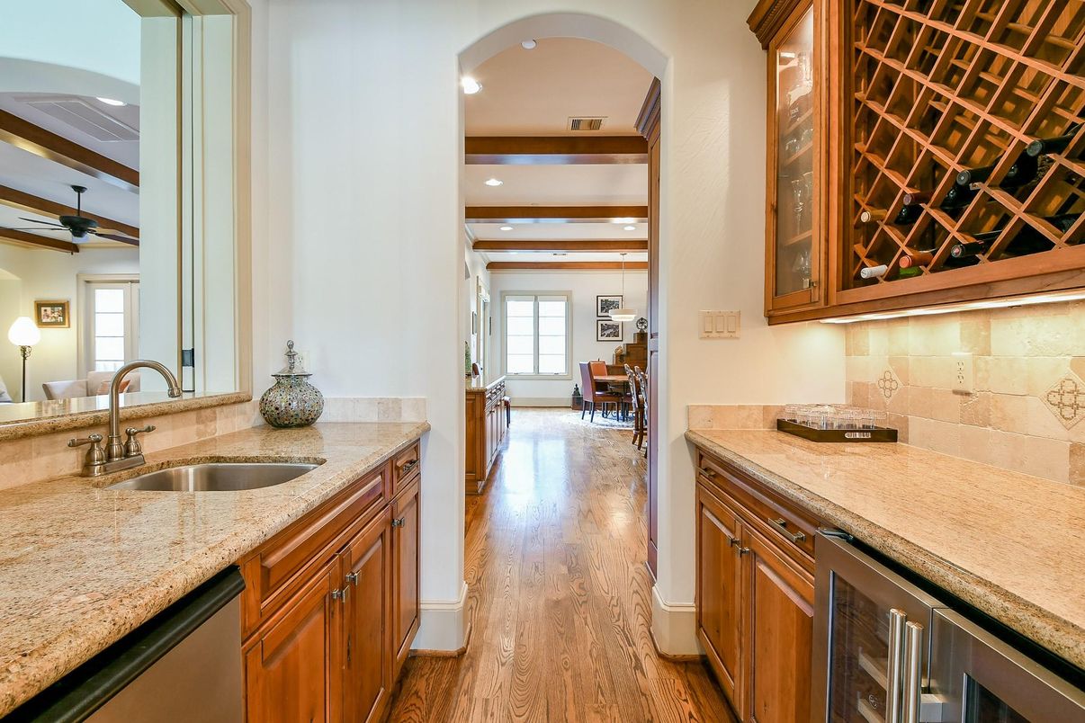Dining room, Interior, Recessed Lighting, Wooden Beams, Wood Texture Flooring