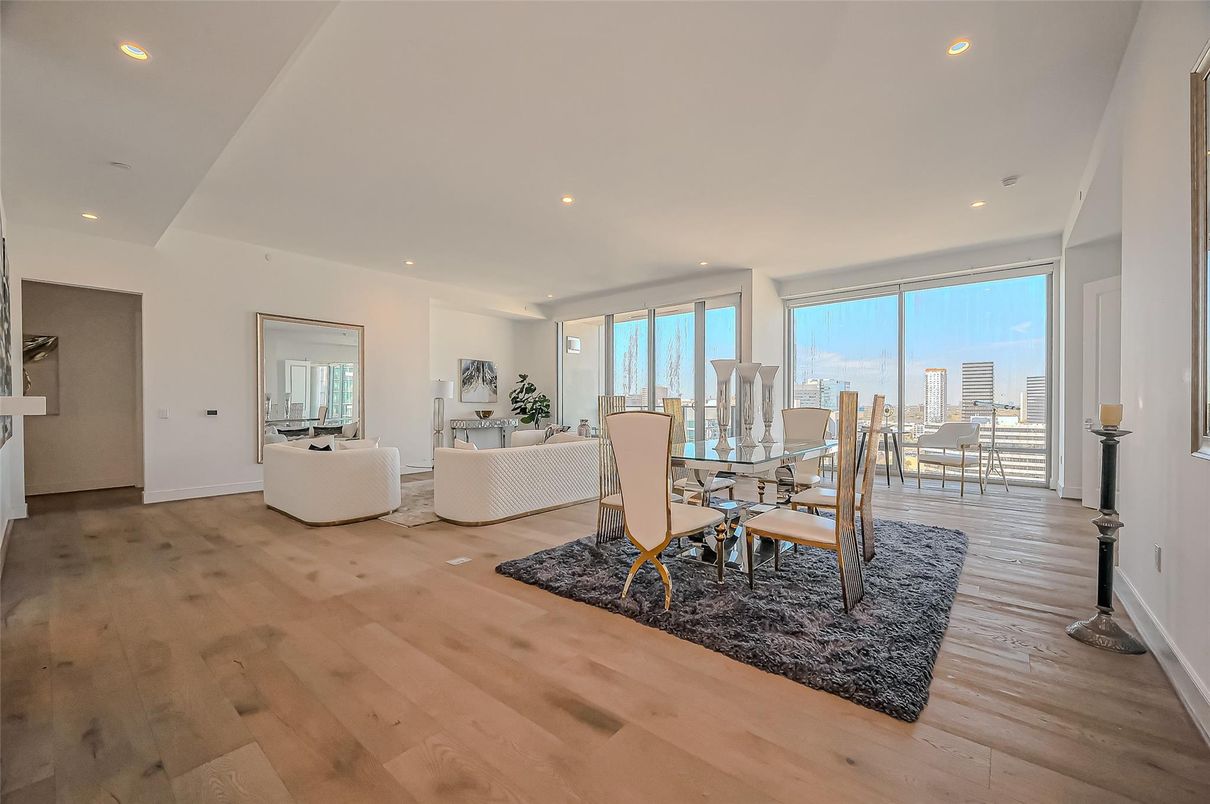 Dining room, Interior, Living room, Recessed Lighting, Wood Texture Flooring