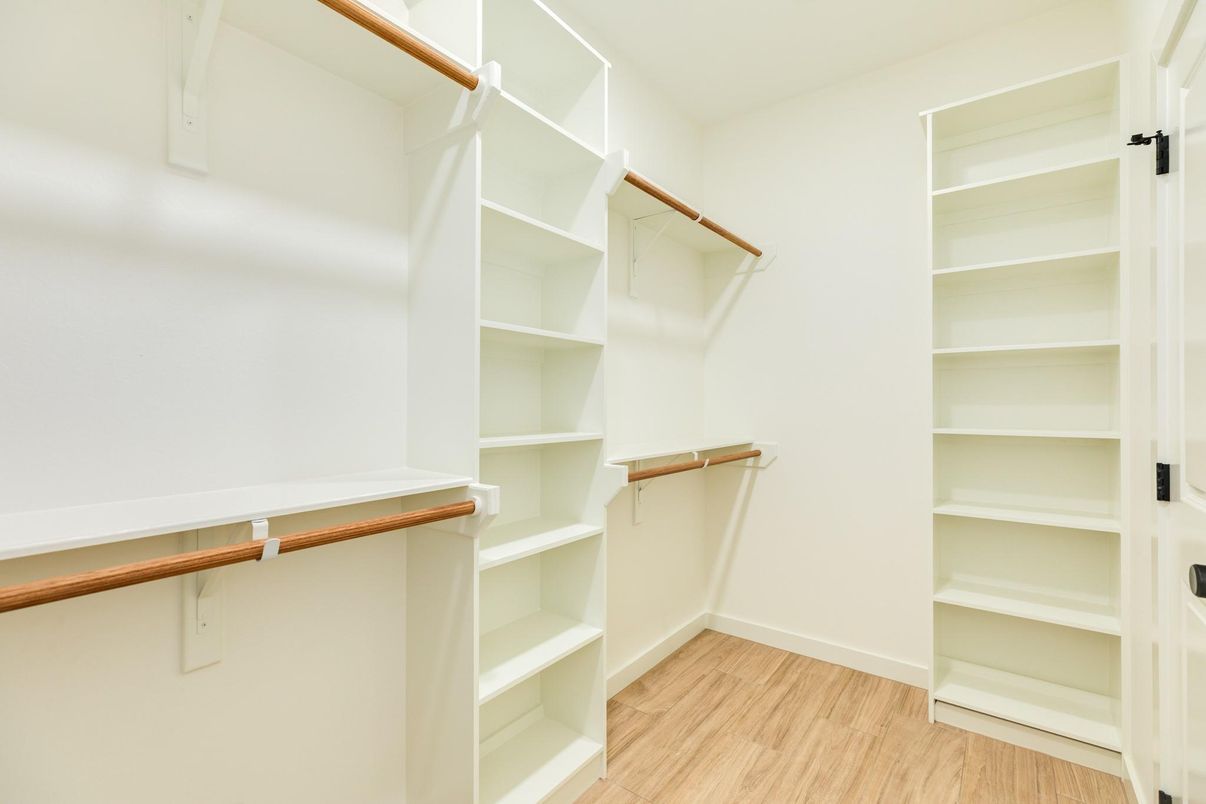 Interior, Walk-in Closets, Wood Texture Flooring