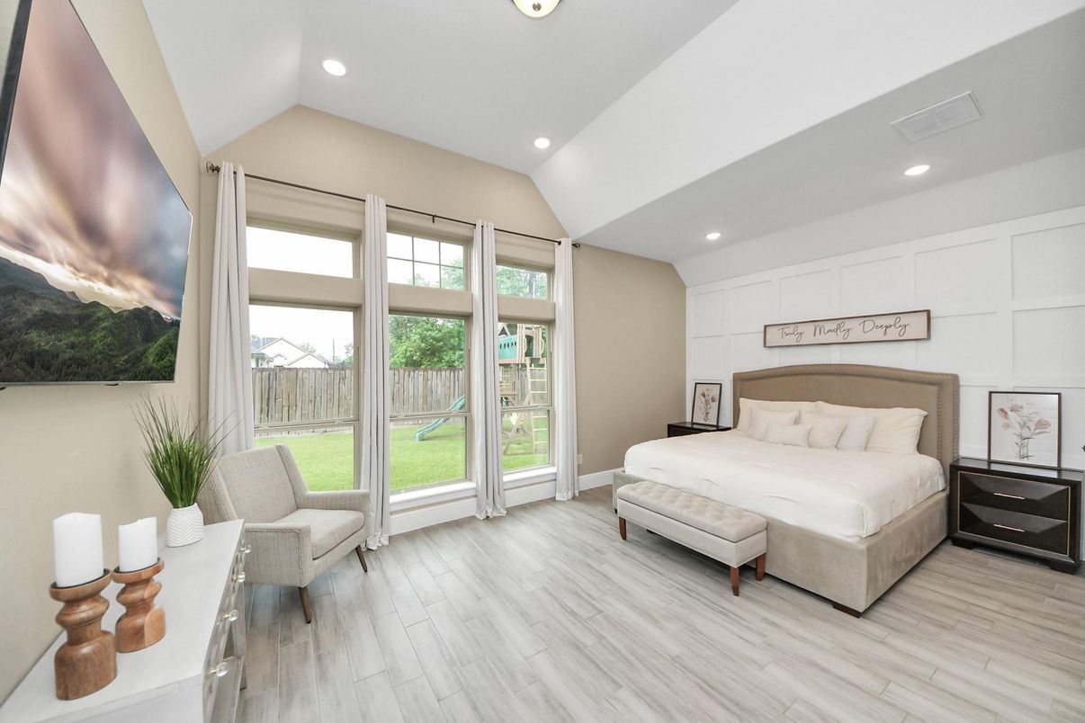 Bedroom, Interior, Recessed Lighting, Wood Texture Flooring