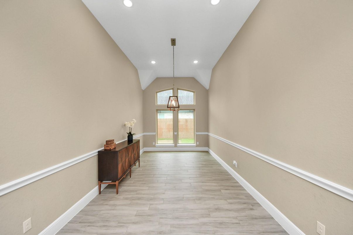 Interior, Pendant Lights, Recessed Lighting, Wood Texture Flooring