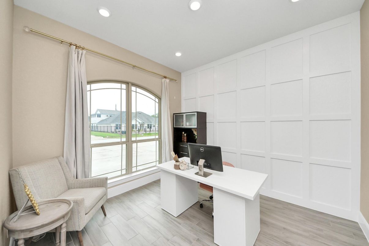 Home Office, Interior, Recessed Lighting, Wood Texture Flooring