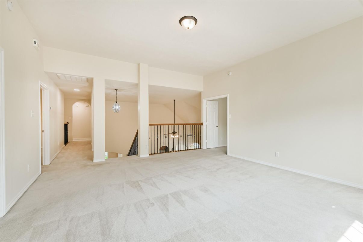 Empty room, Interior, Pendant Lights