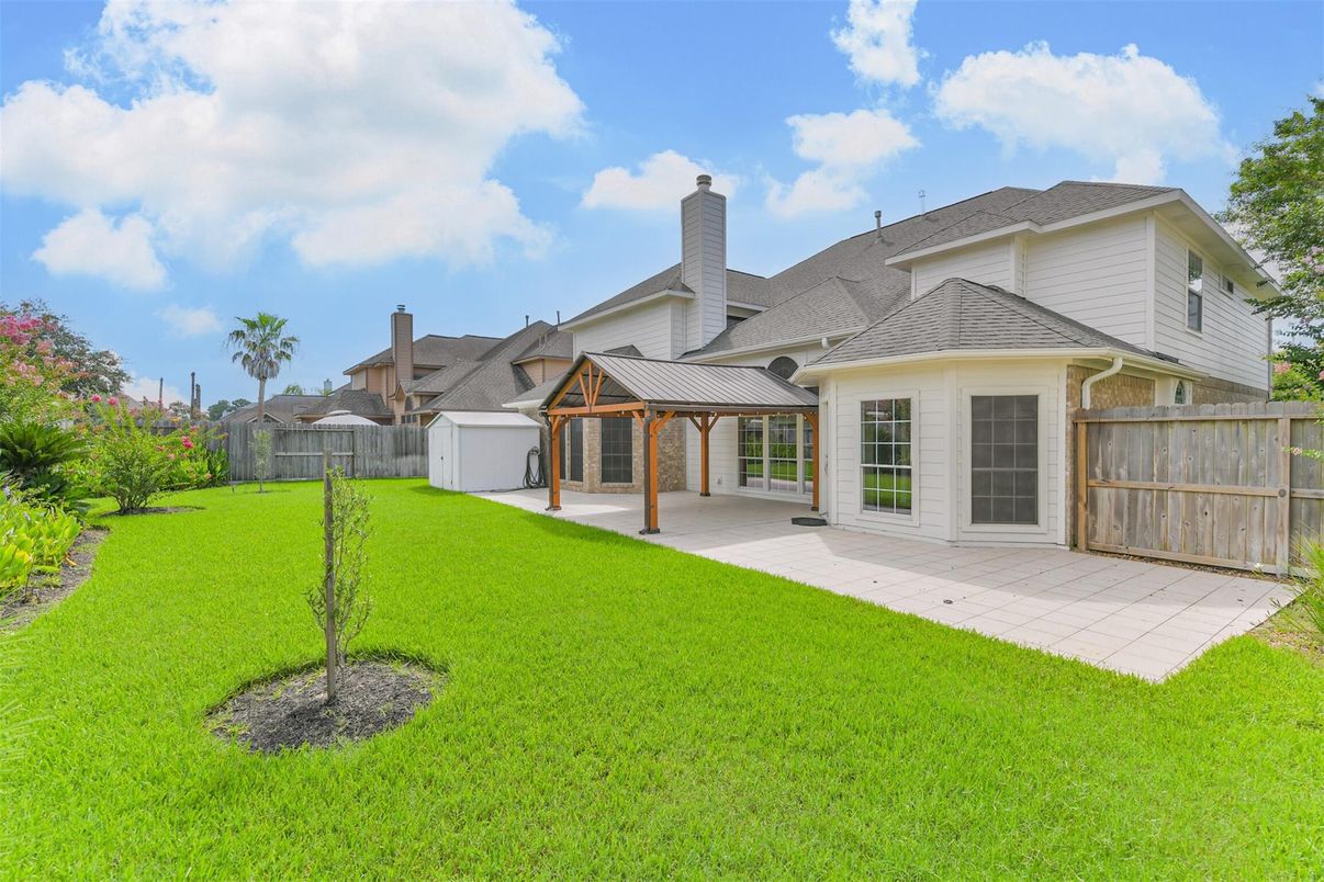 Backyard, Exterior
