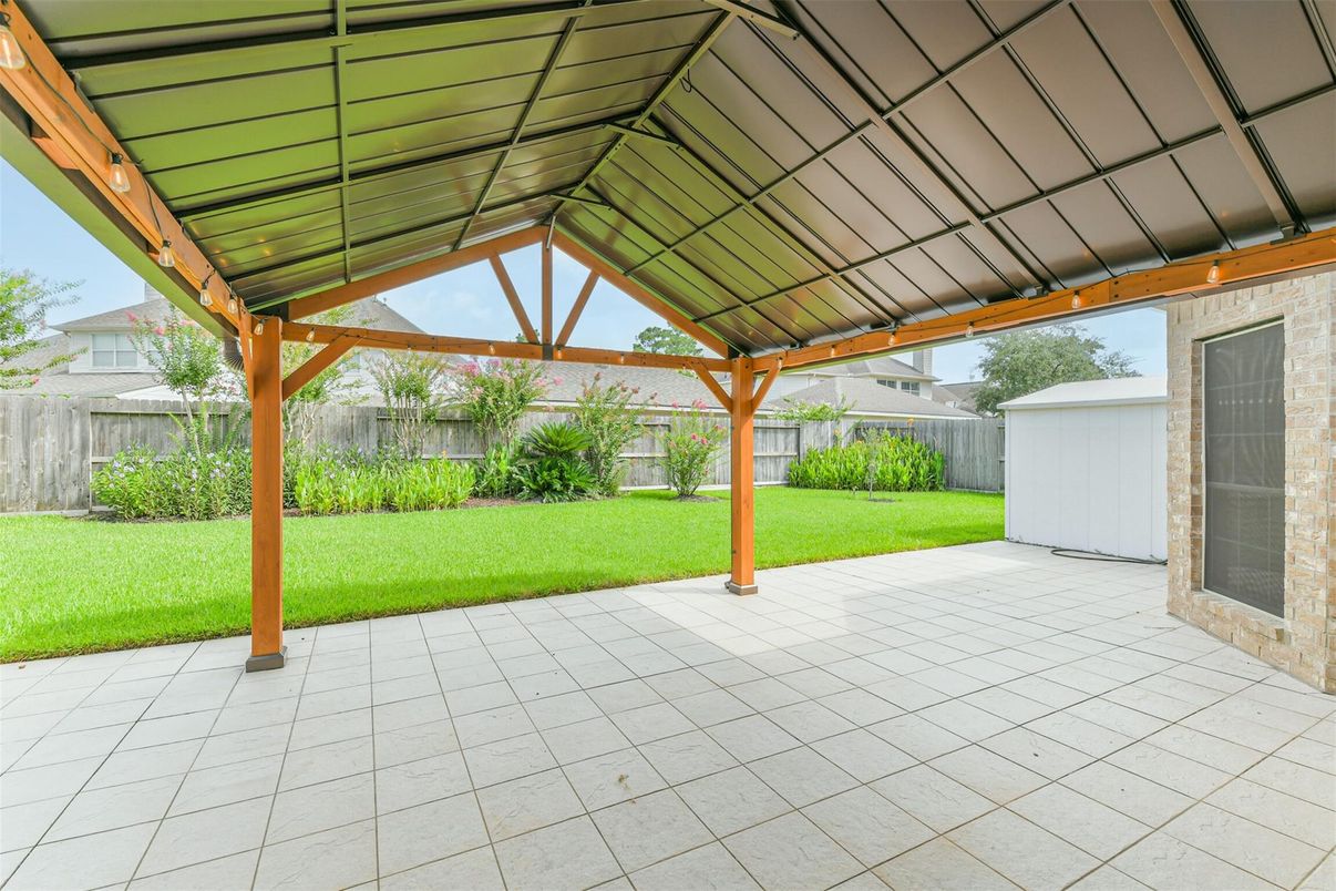 Backyard, Exterior