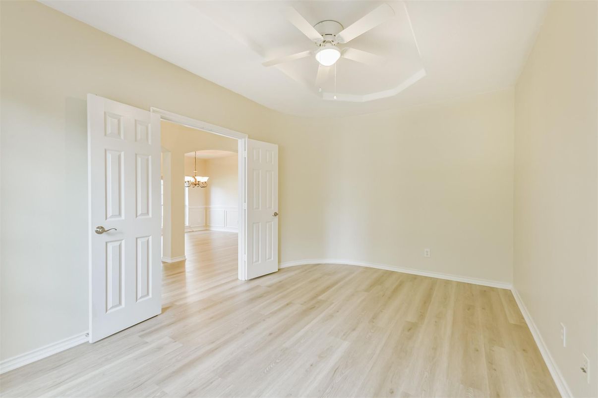 Chandelier, Empty room, Interior, Wood Texture Flooring