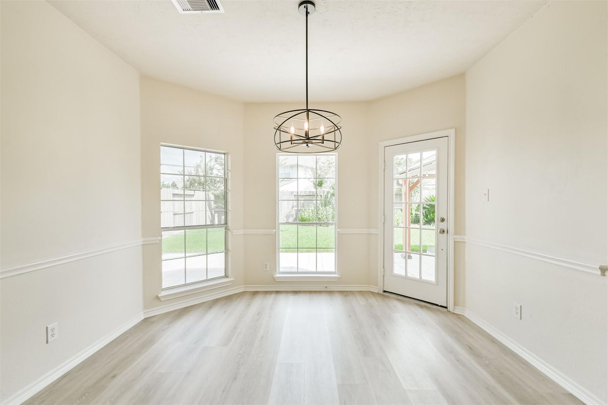 Chandelier, Empty room, Interior, Pendant Lights, Wood Texture Flooring