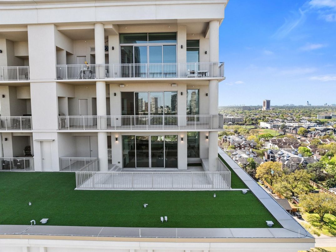 Exterior, Facade, Condo Building