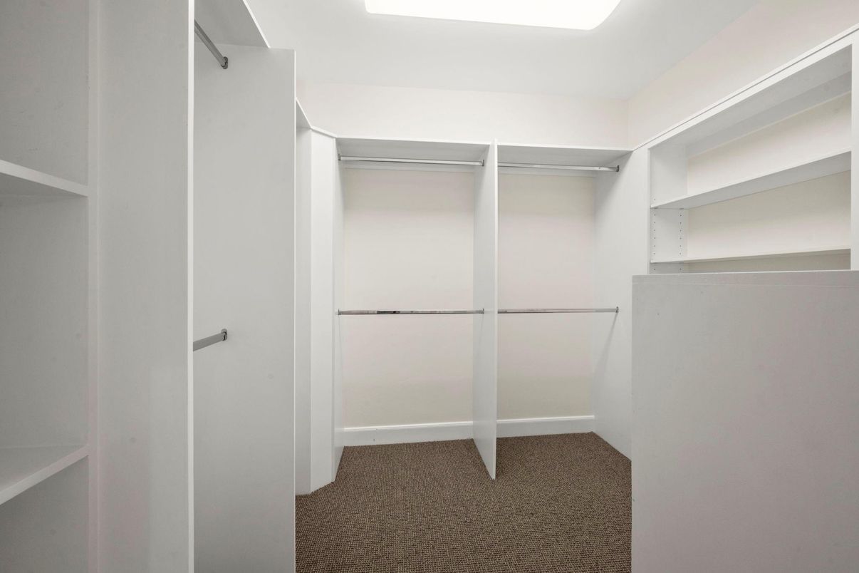 Interior, Walk-in Closets