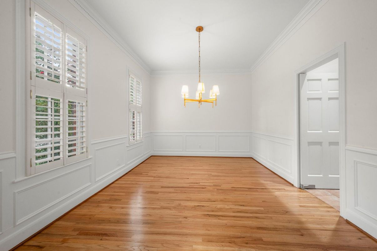 Chandelier, Empty room, Interior, Pendant Lights, Wood Texture Flooring