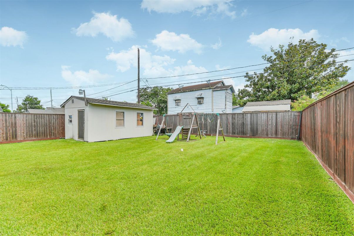 Backyard, Exterior, Playground