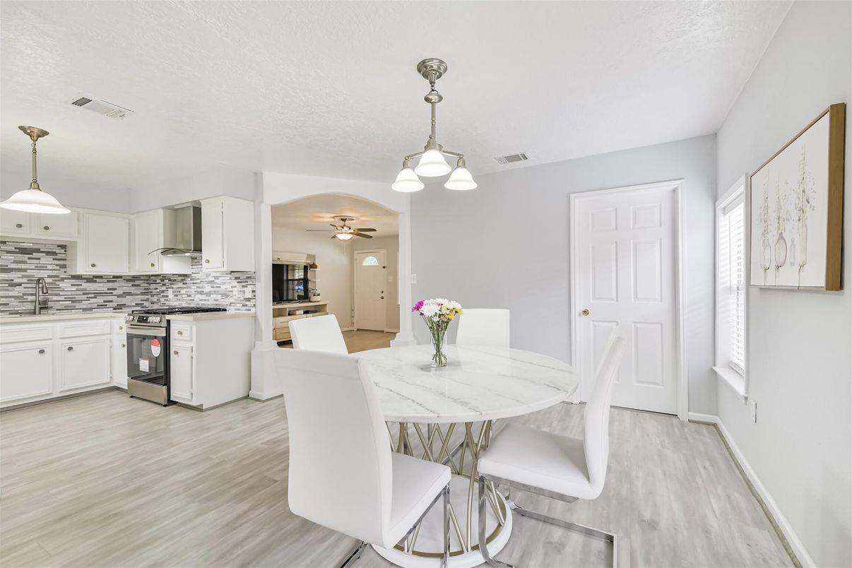 Dining room, Interior, Kitchen, Pendant Lights, Wood Texture Flooring