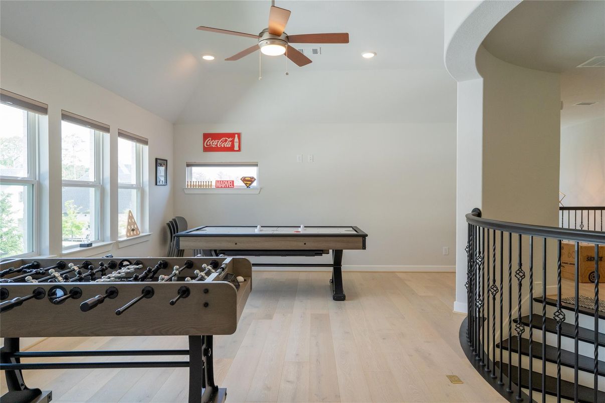 Billiard Table, Game Room, Interior, Recessed Lighting, Wood Texture Flooring
