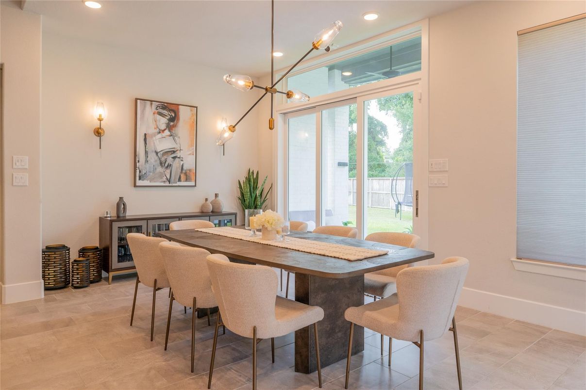 Dining room, Interior, Pendant Lights, Recessed Lighting