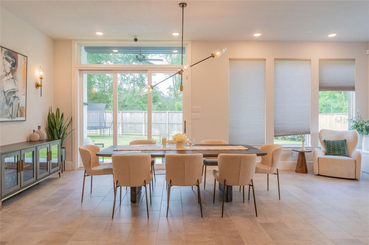 Dining room, Interior, Pendant Lights, Recessed Lighting
