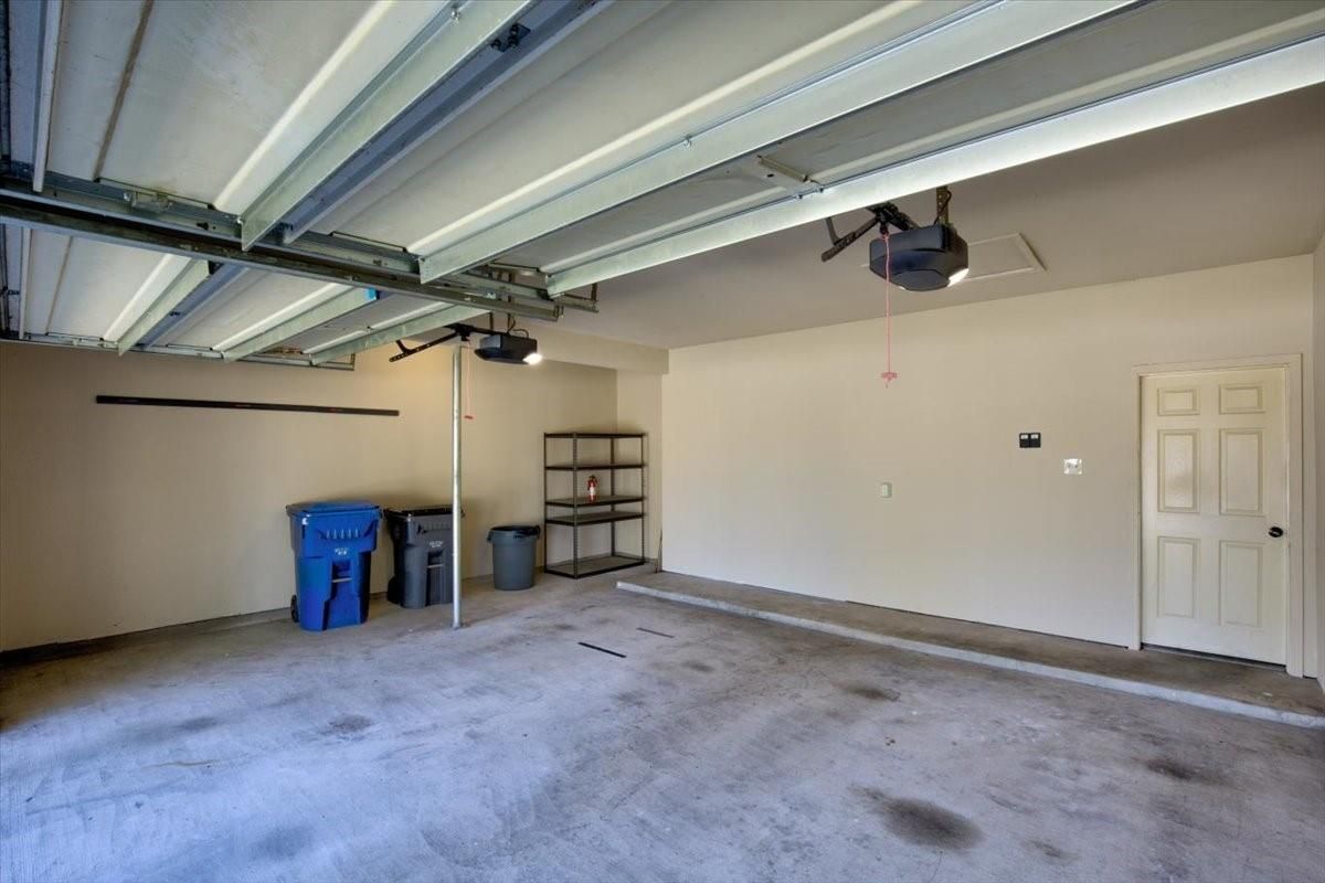 Garage, Interior