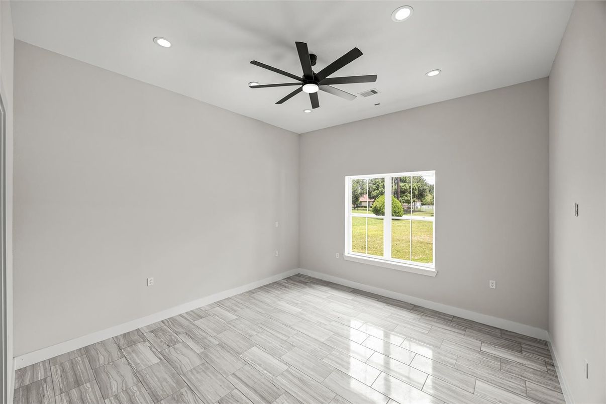 Empty room, Interior, Recessed Lighting, Wood Texture Flooring