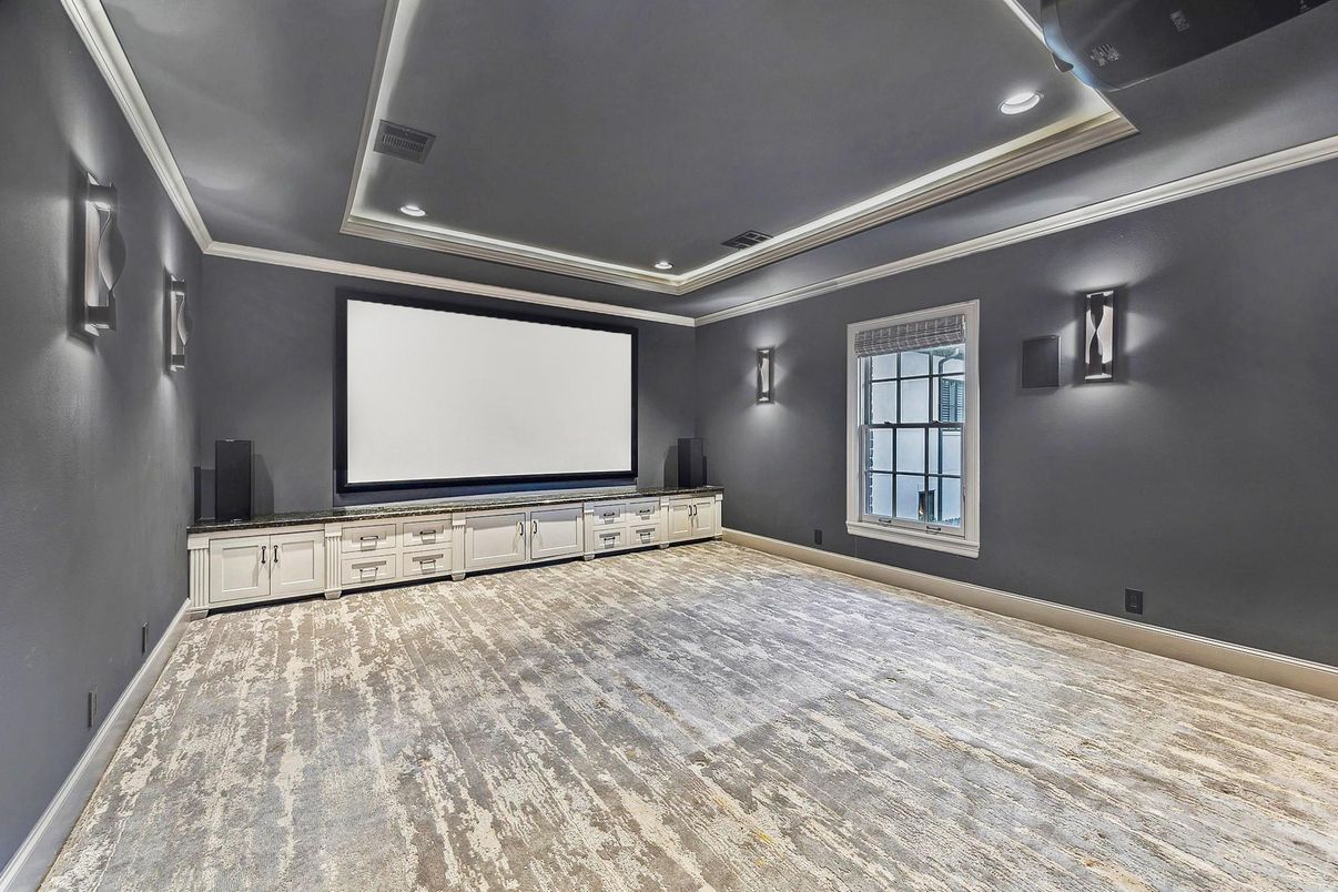 Interior, Projection Screen, Recessed Lighting, Theatre Room
