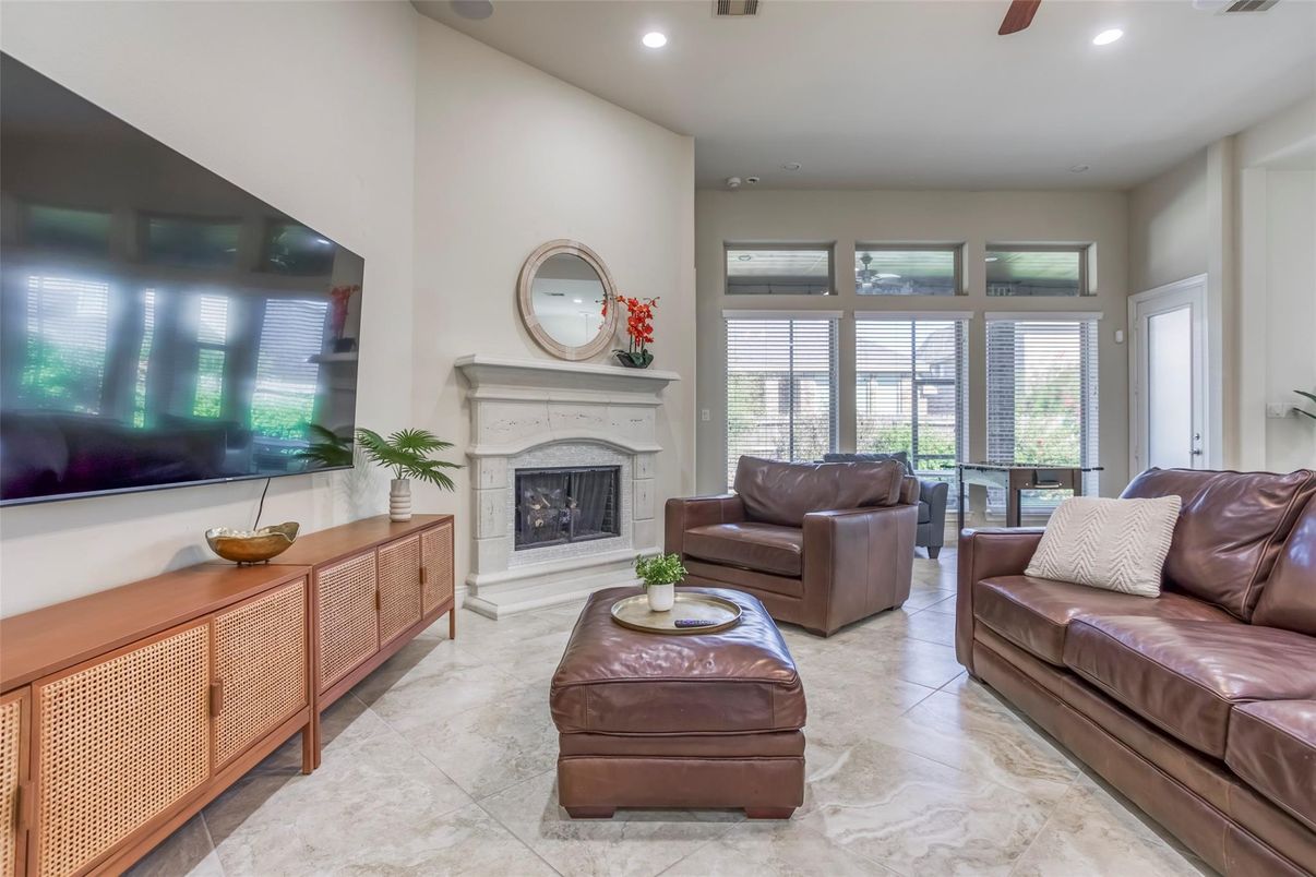 Fireplace, Interior, Living room, Recessed Lighting