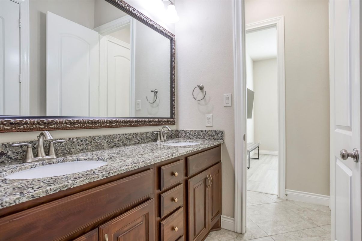 Bathroom, Dual Sink Vanities, Interior