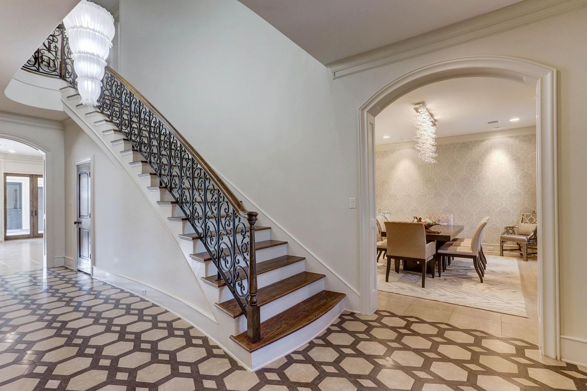 Chandelier, Dining room, Interior, Recessed Lighting
