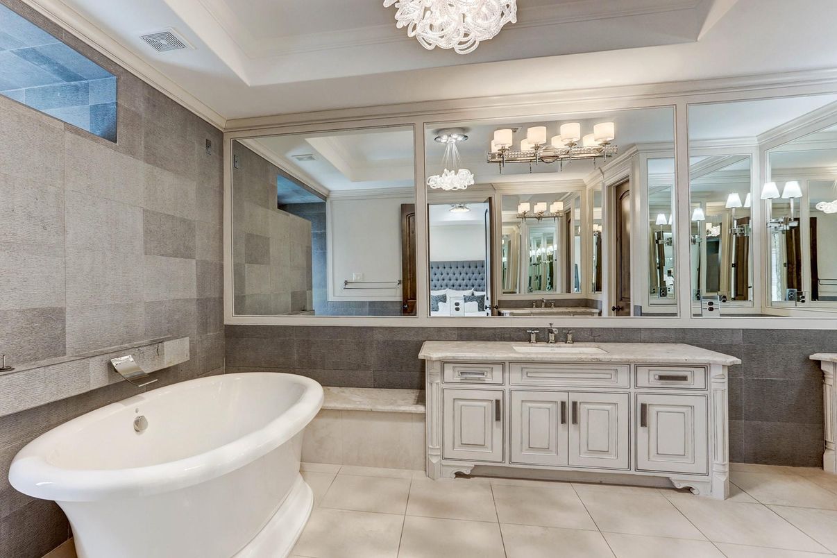 Bathroom, Dual Sink Vanities, Free Standing Baths, Interior