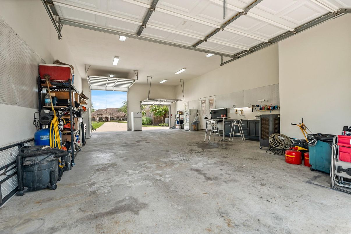 Garage, Interior