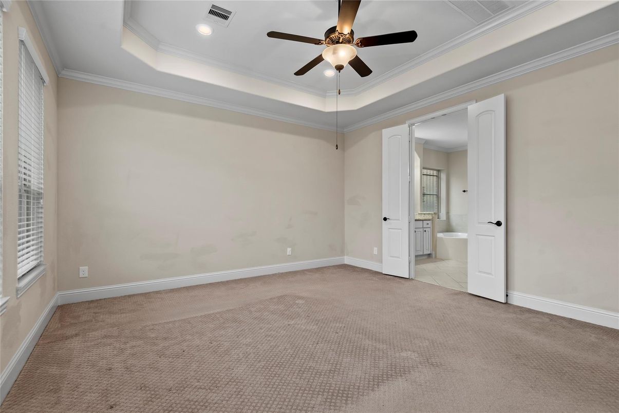 Bathroom, Empty room, Interior, Recessed Lighting