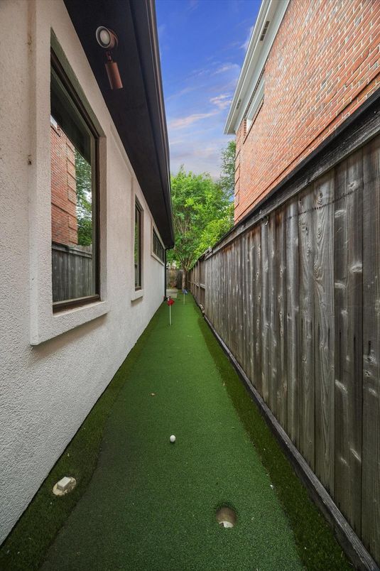 Backyard, Exterior