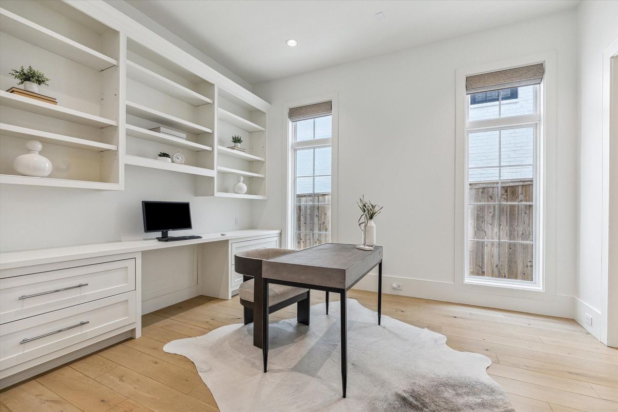 Home Office, Interior, Recessed Lighting, Wood Texture Flooring