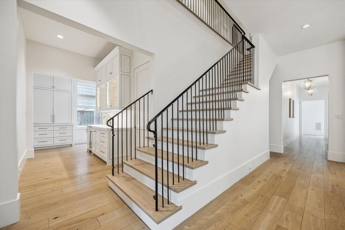 Chandelier, Interior, Recessed Lighting, Wood Texture Flooring