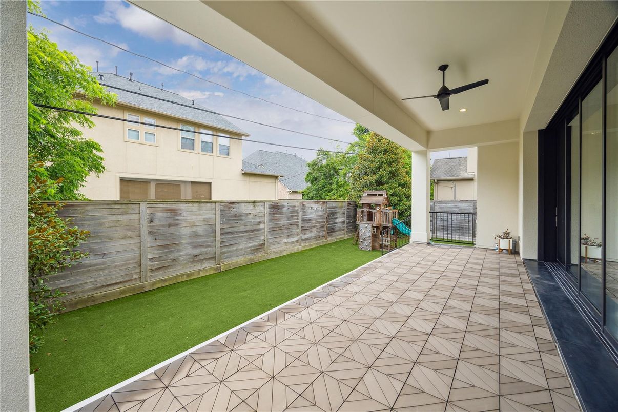 Backyard, Exterior