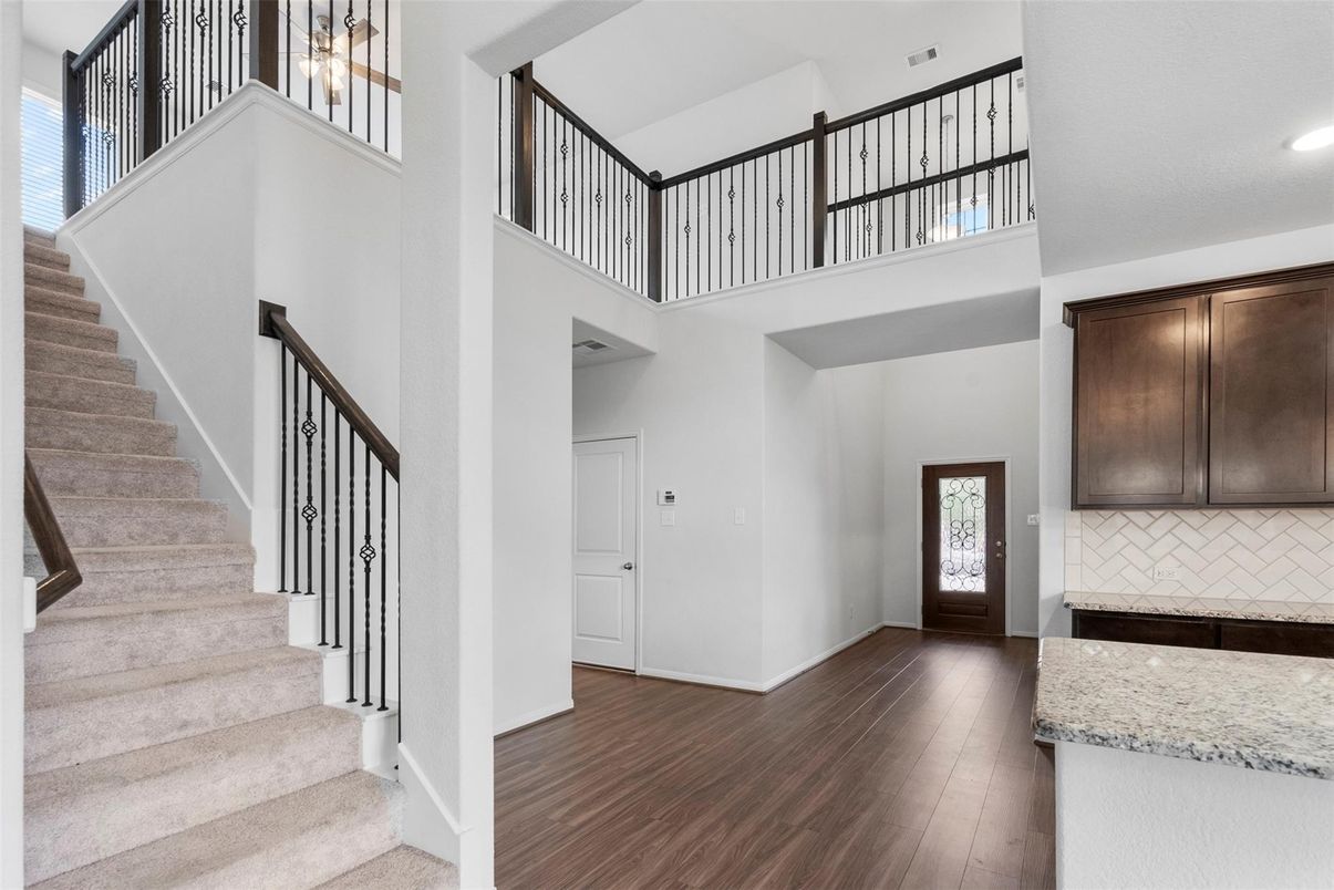 Interior, Pendant Lights, Recessed Lighting, Wood Texture Flooring