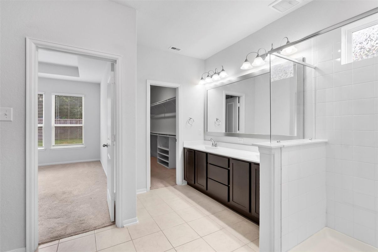 Bathroom, Dual Sink Vanities, Interior