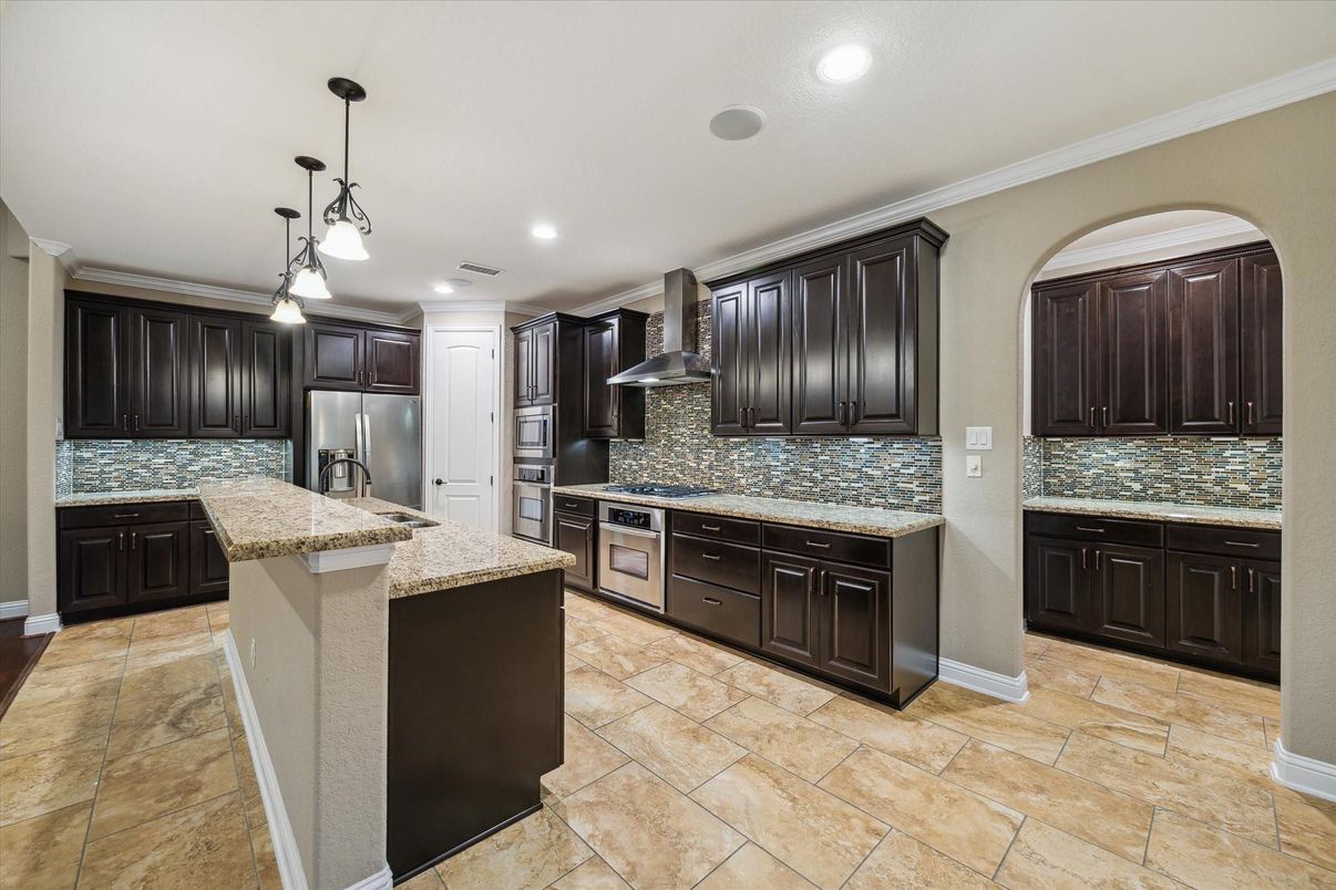 Interior, Kitchen, Pendant Lights, Recessed Lighting, Stainless Steel Appliances