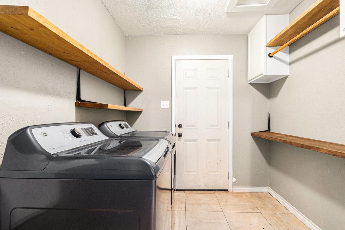 Interior, Washer