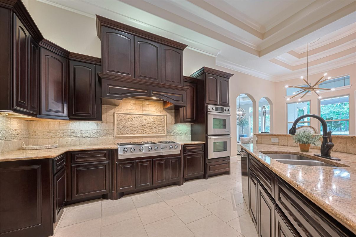 Interior, Kitchen, Pendant Lights, Stainless Steel Appliances