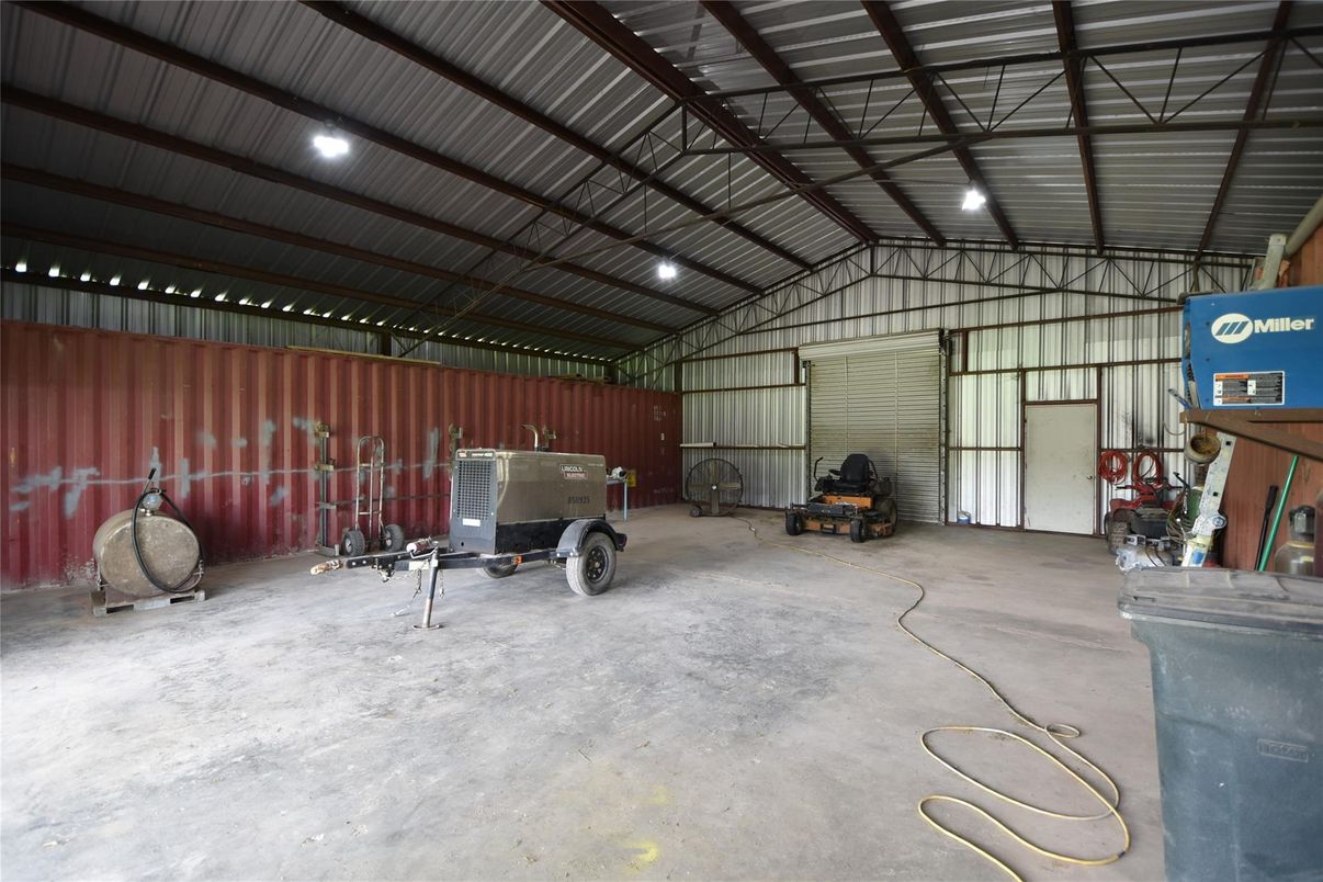 Garage, Interior
