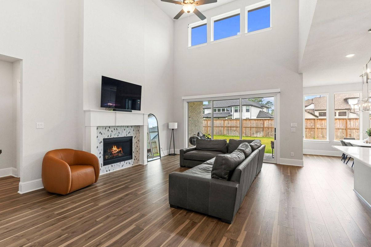 Fireplace, Interior, Living room, Pendant Lights, Recessed Lighting, Wood Texture Flooring