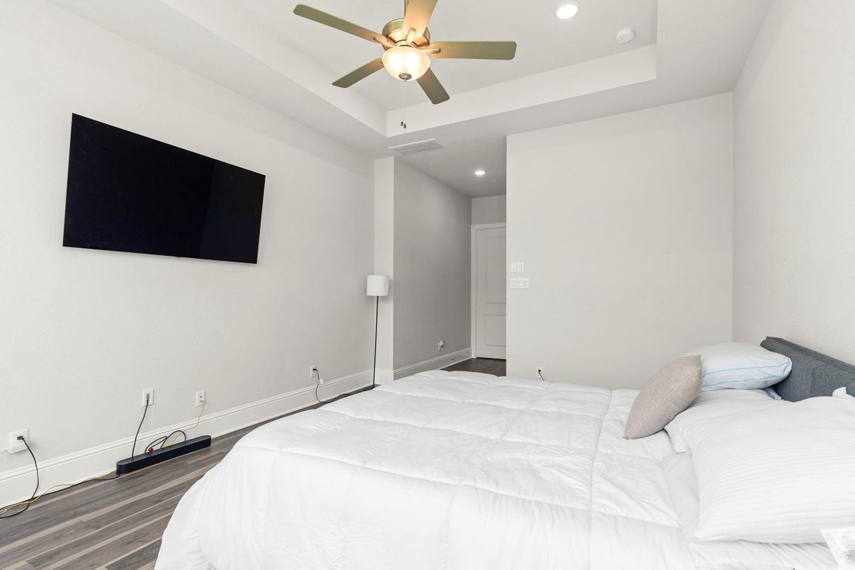 Bedroom, Interior, Recessed Lighting, Wood Texture Flooring