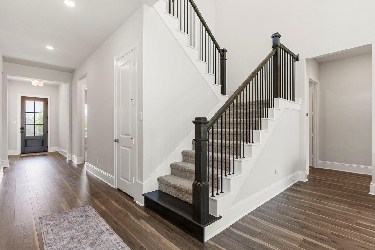 Interior, Recessed Lighting, Wood Texture Flooring