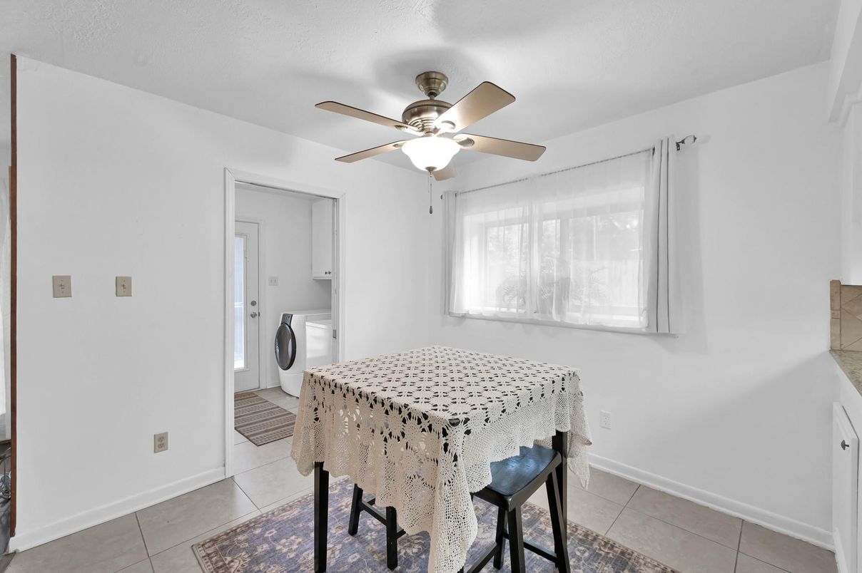 Dining room, Interior, Washer