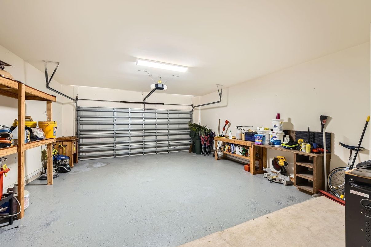 Garage, Interior