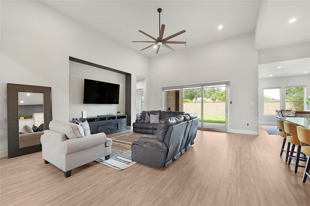 Dining room, Interior, Living room, Recessed Lighting, Wood Texture Flooring