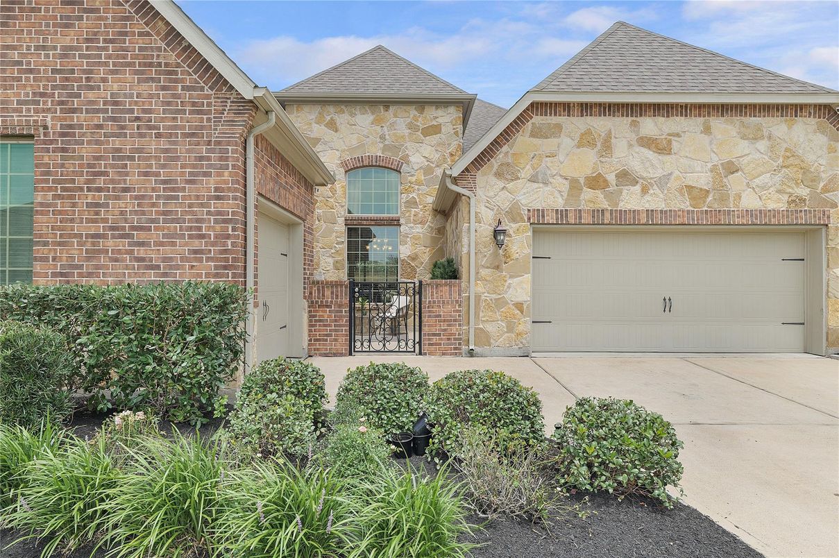 Attached, Exterior, Facade, Brick Facade, Brick Traditional
