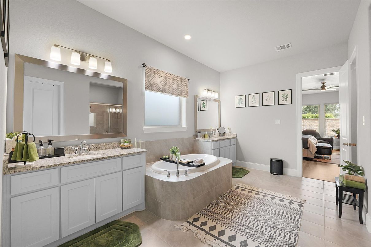 Bathroom, Dual Sink Vanities, Interior, Recessed Lighting