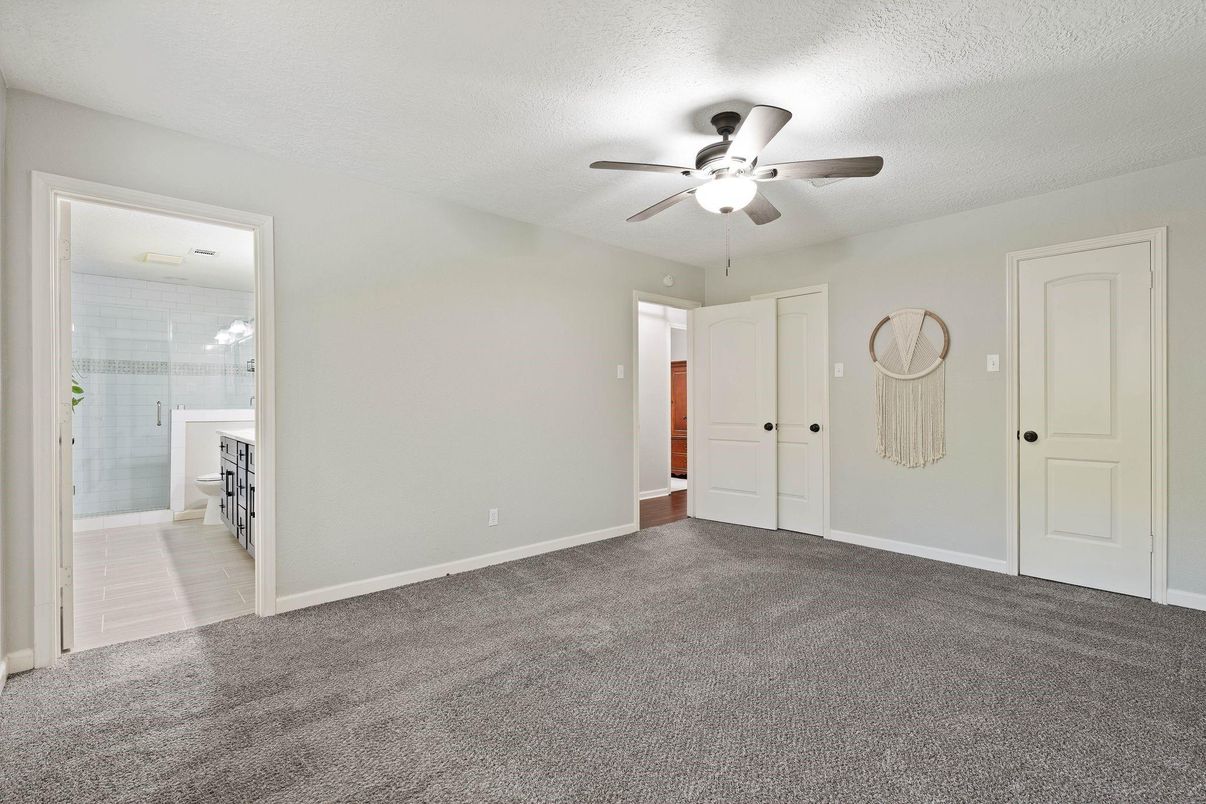 Bathroom, Empty room, Interior