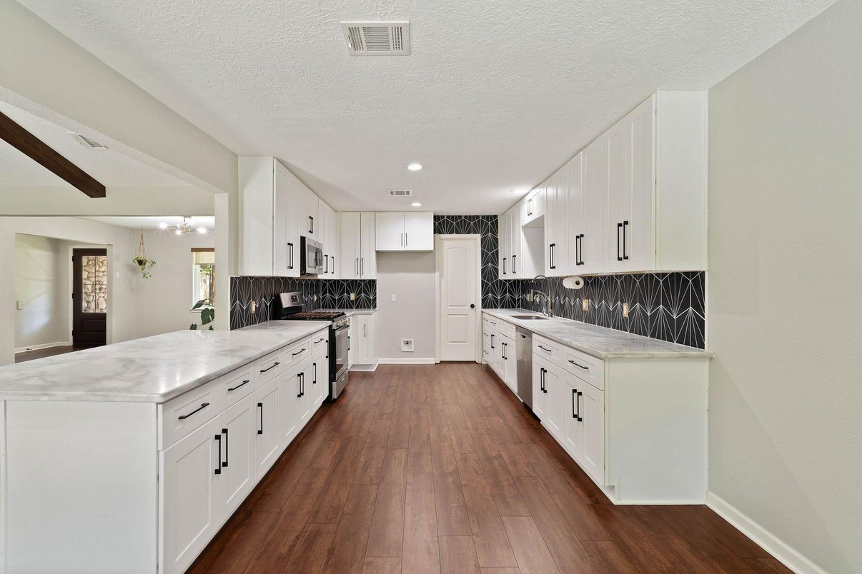 Interior, Kitchen, Recessed Lighting, Wood Texture Flooring