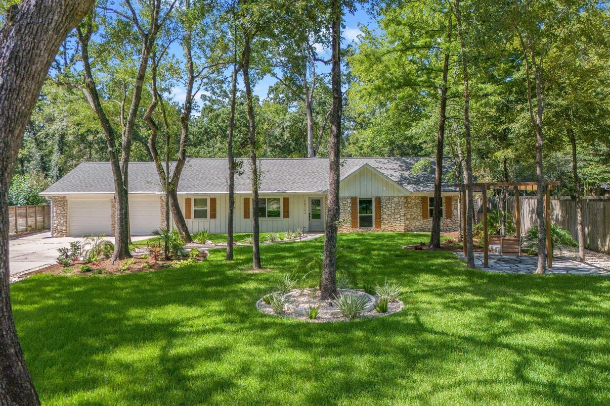 Attached, Backyard, Exterior, Facade, Ranch