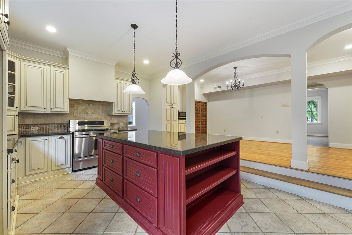 Chandelier, Interior, Kitchen, Pendant Lights, Recessed Lighting, Stainless Steel Appliances, Wood Texture Flooring